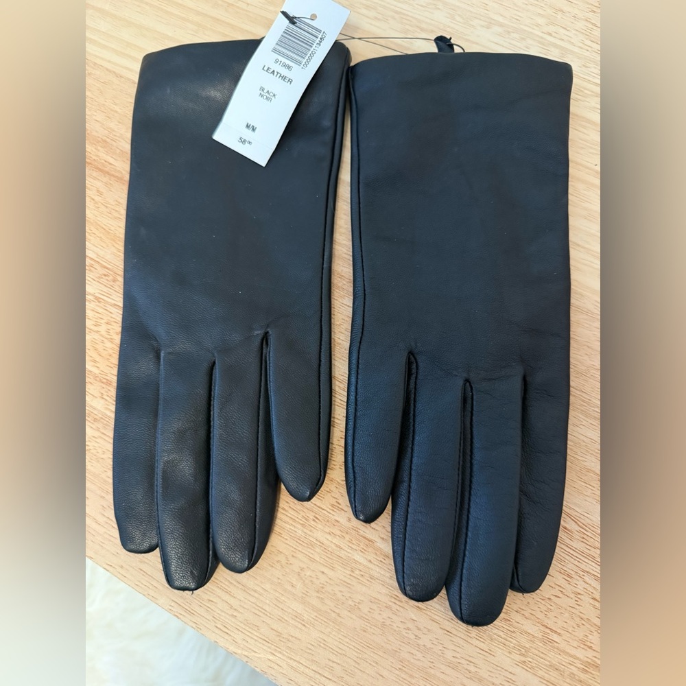 Aritzia leather gloves